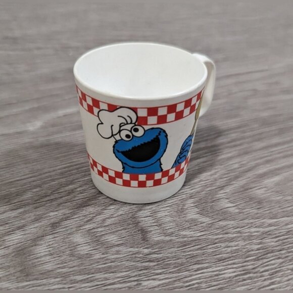 Tiny Cookie Monster Toy Cup - Picture 2 of 2